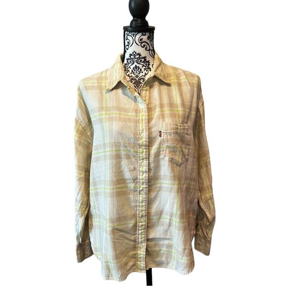 Levi’s Ladies Relaxed Fit Button Up lightweight Flannel Check Plaid Shirt sz L - Picture 1 of 11